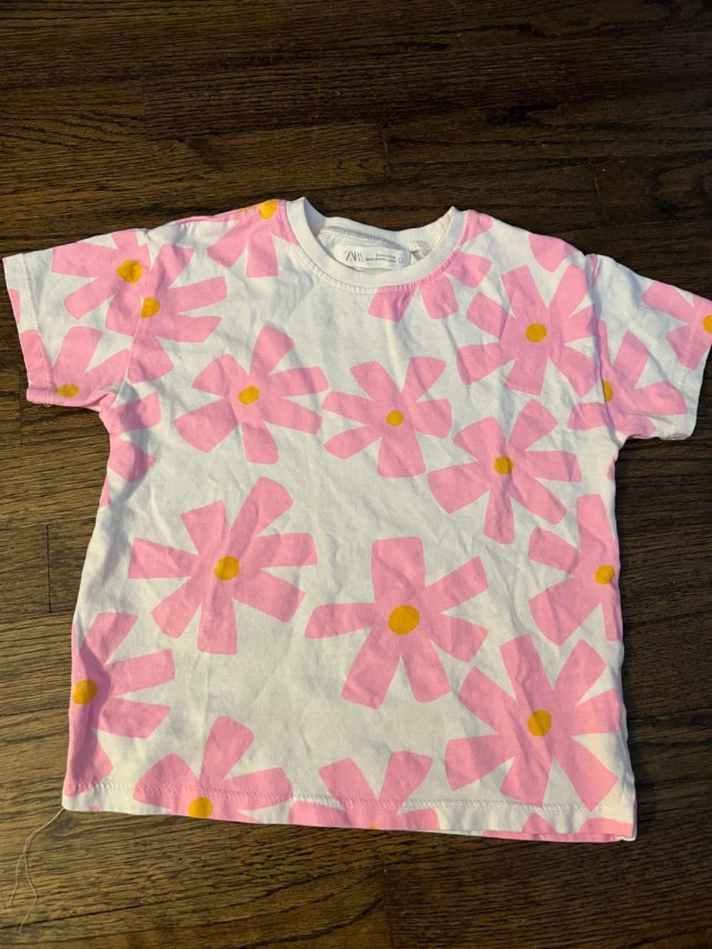 Zara White Tee with Pink Daisy Print and Yellow Centers